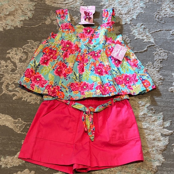 Tommy Bahama Other - Tommy Bahama 3 Piece Set-Floral Top, Pink Shorts, and Flower Hair Clip
